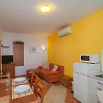 Molo Mare חוואר